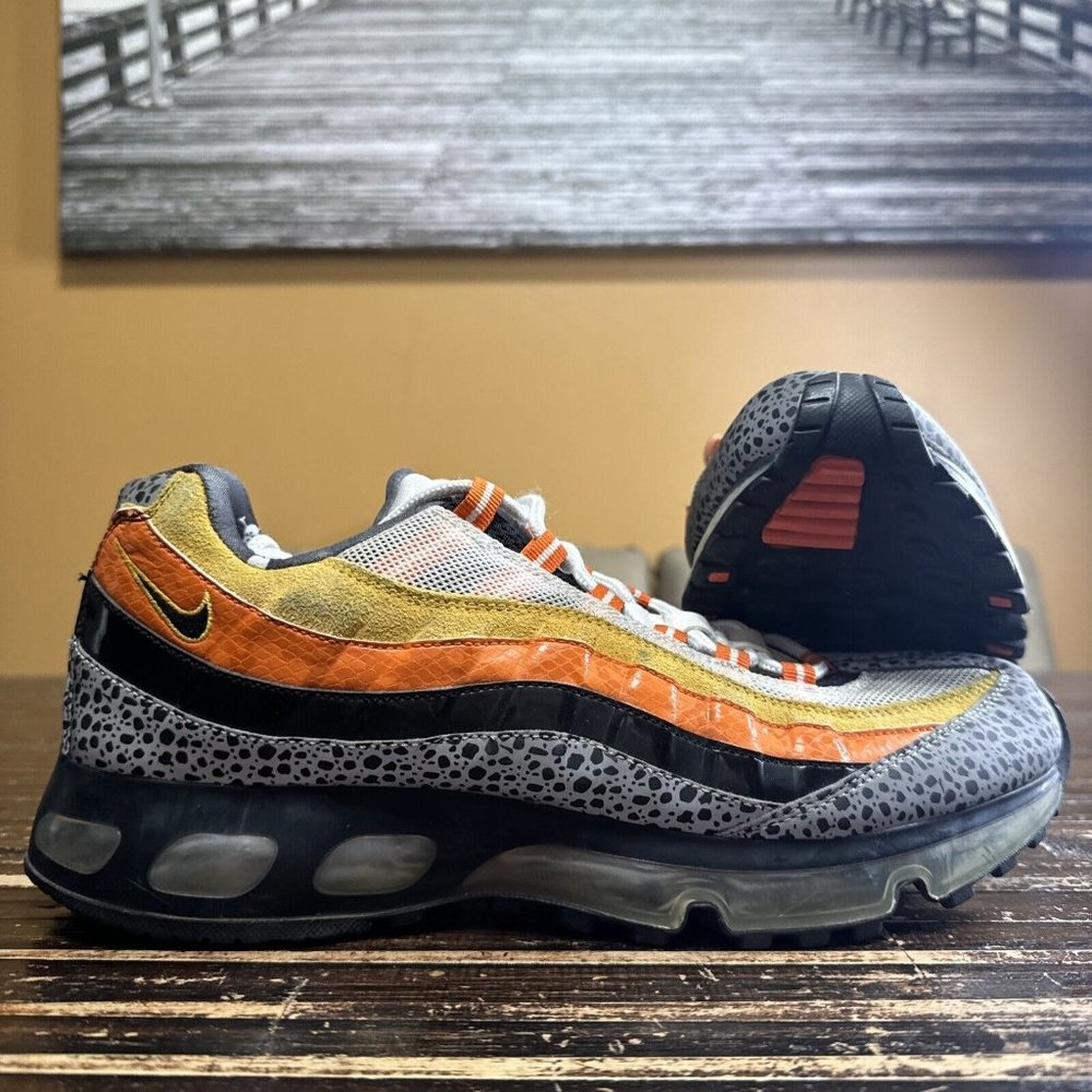 Men’s Size 11.5  - Nike Air Max 95 360 Safari  - 315859-102